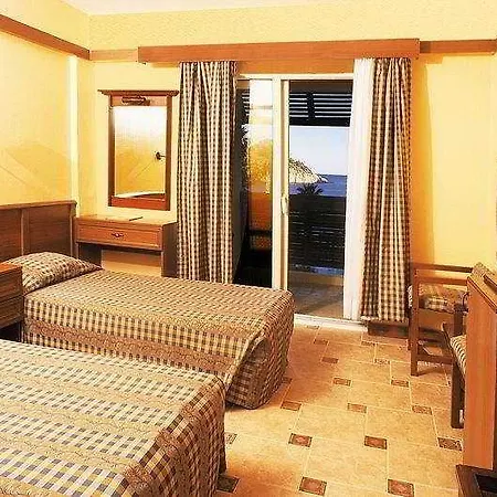 Green Platan Club Hotel&spa Hotel 4*
